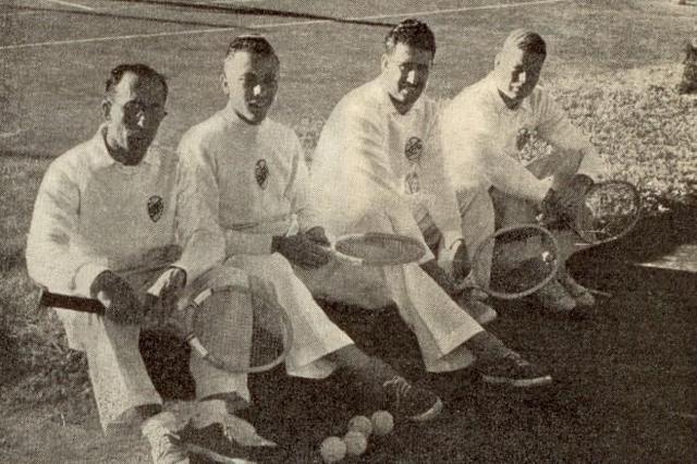 Año 1921 - Equipo "A" de 4ta División. De izquierda a derecha: P. Fernández; L. Lanouguere; J. Gonzalez Gálvez; E. Gandiani.